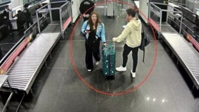 Eyüpsultan'da lüks ciple emniyet şeridinde arızalanan ATV motorunu kontrol eden