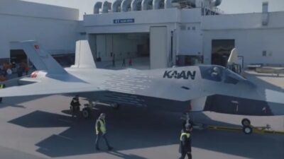 Türkiye’nin milli muharip uçağı KAAN, komple yeniden boyandı. TUSAŞ, boyama