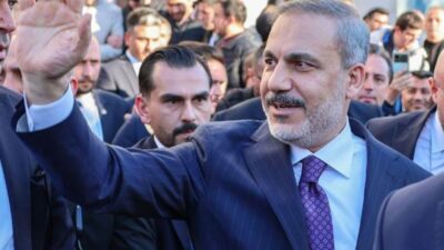 Dışişleri Bakanı Hakan Fidan Kırşehir'de Vatandaşlarla bir araya geldi.