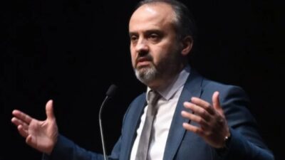 yıldır sürdürdüğü görevini CHP'li Mustafa Bozbey'e devretmeye hazırlanan Bursa Büyükşehir