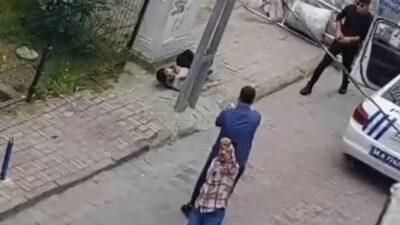 Küçükçekmece'de iki kişiyi yaralayan bıçaklı saldırgan polisin üzerine doğru gelince