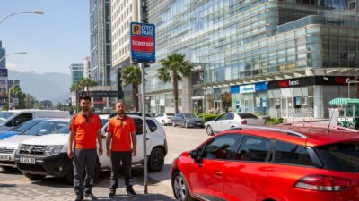 BURSA:Büyükşehir Belediyesi ücretsiz otopark alanlarında iş başında.