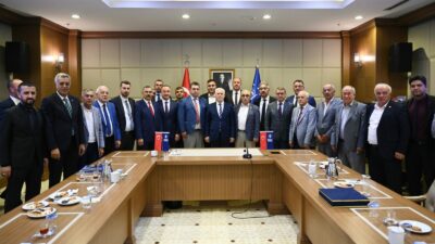 BURSA Büyükşehir Belediye Başkanı Mustafa Bozbey, BESOB Başkanı Fahrettin Bilgit