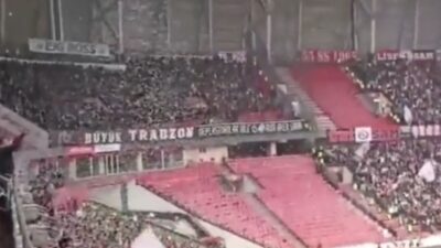 Samsunspor tribünleri Trabzonspor maçında Osayi Samuel tezahüratları yaptı Trabzonspor oyuncuları