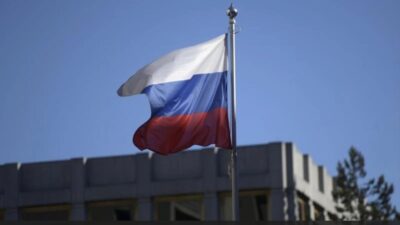 Rusya, Londra’daki Rus savunma ataşesini sınır dışı etme kararı alan