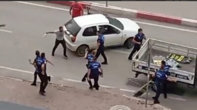 Adana'da bir kişi, kaldırım işgali yapan iş yerleri hakkında işlem