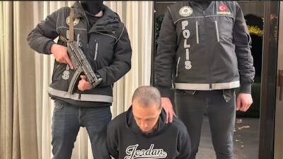 Bakan Yerlikaya, Fransa ve Hollanda'nın kırmızı bültenle aradığı 2 uyuşturucu