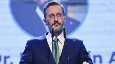 Cumhurbaşkanlığı İletişim Başkanı Fahrettin Altun, "Dünya artık daha fazla durup