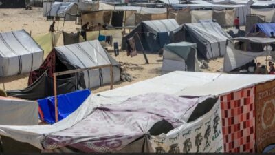 İşgalci İsrail ordusu Refah’ta Filistinlilerin yaşadığı çadırlara saldırması sonucu 21