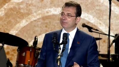 İBB Başkanı Ekrem İmamoğlu, İstanbul'un Fethi'nin 571. yıl dönümünde, Fatih