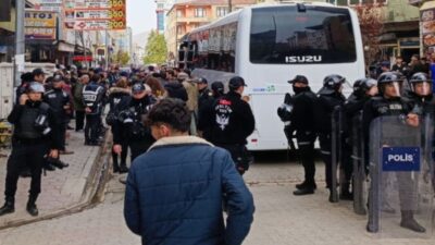 Batman, Diyarbakır, Van, Siirt ve Antalya'da, Hakkari Belediyesi'ne kayyum atanması