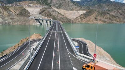 Artvin'de Çoruh Nehri üzerine inşa edilen, Türkiye'nin en yüksek barajı