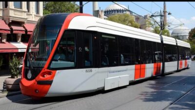 Üsküdar-Kadıköy-Maltepe Tramvay Hattı etüt raporu İBB Meclisi'nden geçti. "AnadoluTRAM" ismi