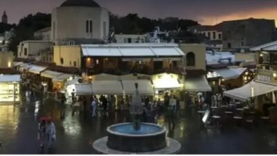 Muğla'nın Marmaris ilçesinden düzenlenen seferler ile Rodos Adası'na gitmek isteyen