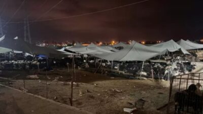 Mersin'de otomobilin hayvan pazarına girmesi sonucu 8 kişi yaralanırken 20