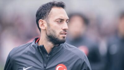 Bayern Münih, Inter forması giyen milli futbolcu Hakan Çalhanoğlu'nu kadrosuna