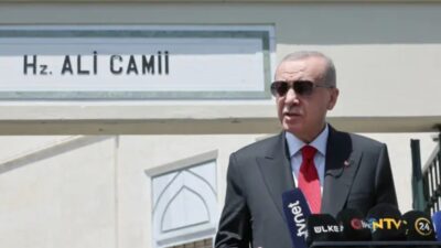 Başkan Erdoğan, cuma namazının ardından gazetecilerin sorularını cevapladı. Türkiye ile