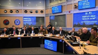 İsrail Savunma Bakanı Gallant, 'savaş kabinesi'nde Hizbullah'ın Lübnan sınırından çektiği