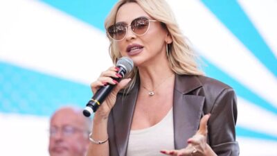 İsrail'in Gazze'ye düzenlediği kanlı saldırılara bir tepki de ünlü şarkıcı