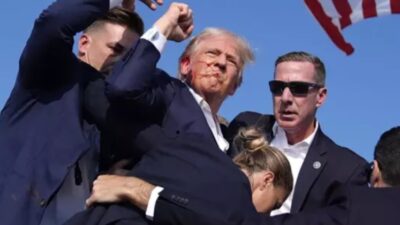 ABD İç Güvenlik Bakanı Alejandro Mayorkas, eski Başkan Donald Trump'a