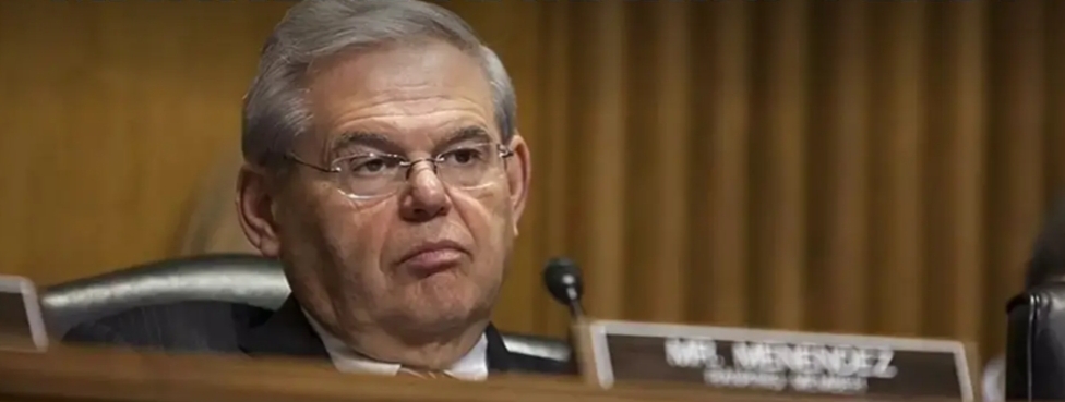 Türkiye düşmanı ABD Senatörü Bob Menendez, rüşvet ve yolsuzluk suçlamalarıyla