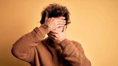 İstanbul Avcılar Denizköşkler Mahallesi’nde bulunan plajın duş alma kabininde bir