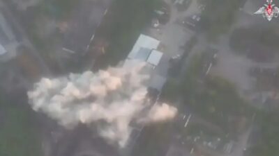 Rusya, İskender-M balistik füzelerin ateşlendiğini açıklayarak, Harkiv'de 40'ı yabancı eğitmen