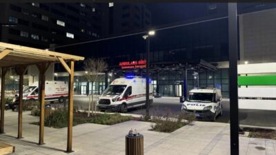 İzmir'in Seferihisar ilçesinde teknede meydana gelen patlamada 6 kişi yaralandı.