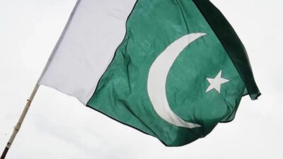 Pakistan'da iki aşiret arasında toprak kavgası nedeniyle çıkan çatışmalarda ölü