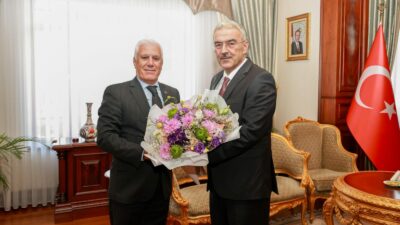 YEŞİL 🌳 BURSA 🇹🇷 Bursa Büyükşehir Belediye Başkanı Mustafa Bozbey,