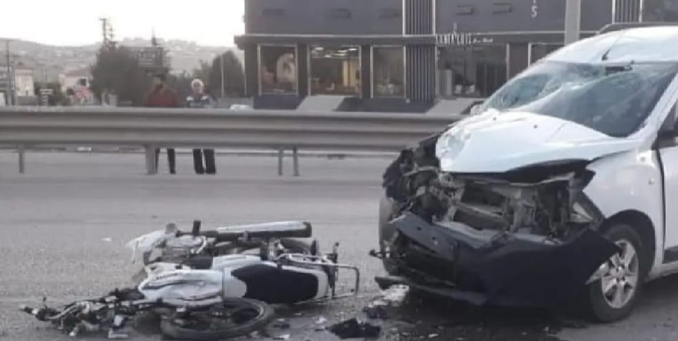 Bursa’nın İnegöl İlçesinde hafif ticari. araç ve Motosiklet kafa kafaya