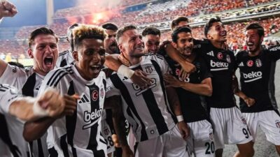 Turkcell Süper Kupa maçında Galatasaray ile Beşiktaş karşı karşıya geldi.