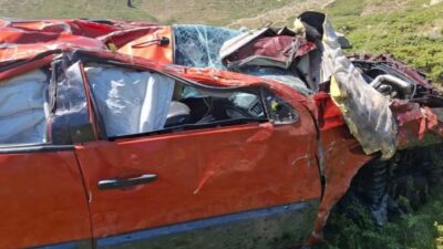 Bursa İnegöl ilçesinde, off-road aracıyla uçurumdan yuvarlanan sürücü ve yanındaki