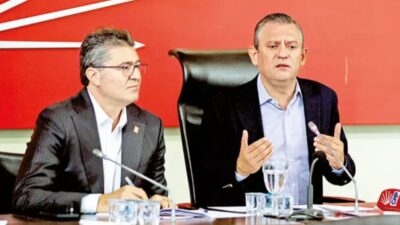 CHP Genel Başkanı Özgür Özel, partisinin Kadın Kolları Kurultayı'nda İzmir'in