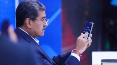 Önceki gün canlı yayında WhatsApp'ı silen ve halka çağrıda bulunan