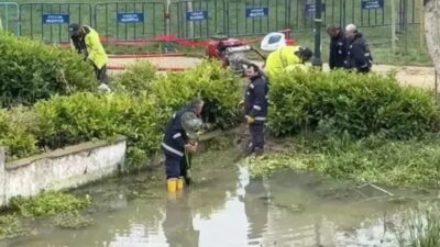 Küçükçekmece'deki sahil parkında İBB tarafından yapılan kazı çalışması sonrasında oluşan
