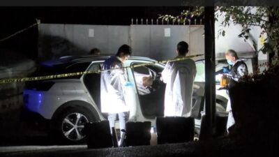 Esenyurt'ta, seyir halindeki otomobilin sürücüsü Hüseyin Murat Ekinci, iddiaya göre