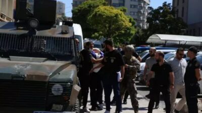 Eskişehir'de çay bahçesinde 5 kişiyi bıçakla yaralayan saldırgan tutuklandı.