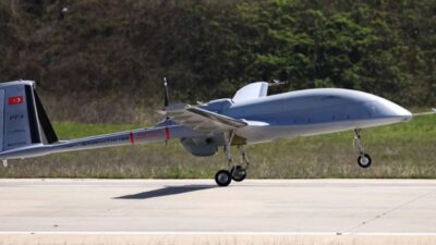 Baykar tarafından milli ve özgün olarak geliştirilen Bayraktar TB3 silahlı