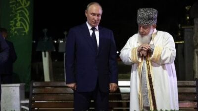 Vladimir Putin, 13 yıl sonra ilk kez geldiği Çeçenistan’da Ukrayna’da