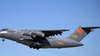 Japonya, ilk kez Çin'e ait bir askeri uçağın hava sahasını