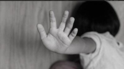 Denizli'nin Sarayköy ilçesinde, düğünden evine dönen 25 yaşındaki engelli kıza