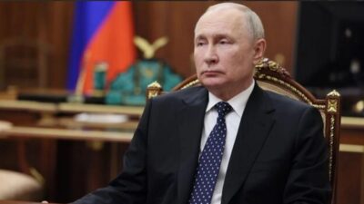 Rusya Devlet Başkanı Vladimir Putin'in, resmi ziyaret kapsamında Moğolistan'a gitti.