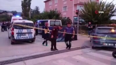 Burdur'da alacak verecek kavgası kanlı bitti. Gölhisar ilçesinde sokakta uğradıkları