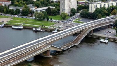 Dresden itfaiye teşkilatı, Dresden'in tarihi eski kentini şehrin diğer bölgelerine