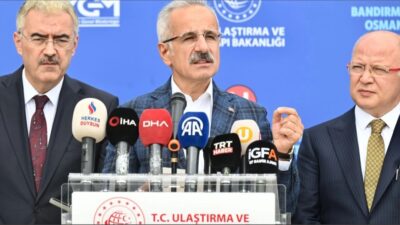 Ulaştırma ve Altyapı Bakanı Abdulkadir Uraloğlu, Bursa il ziyareti kapsamında