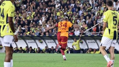Süper Lig'de Fenerbahçe ile Galatasaray karşılaştı. Kadıköy'deki derbiyi Galatasaray 3-1