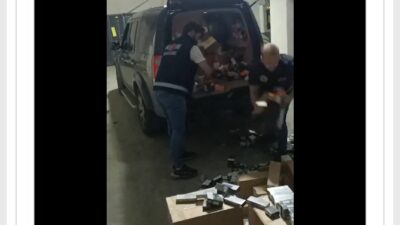 Edirne'de CHP Milletvekili Ediz Ün'e ait araçta çok sayıda gümrük