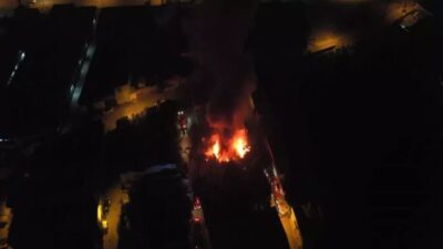 Bursa'da bulunan palet fabrikasında çıkan yangın, itfaiye ekiplerinin müdahalesi sonucu