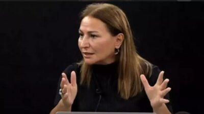 Bursa İl Emniyet Müdürlüğünce, gazeteci yazar Elif Çakır'ın kentte bir